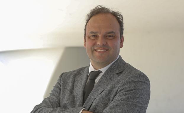 «Cantabria debería pensar en atraer empresas de componentes renovables»