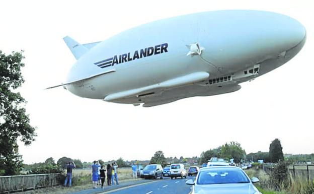 El retorno de Airlander 10 (que no es un Zeppelin) a sus orígenes en España