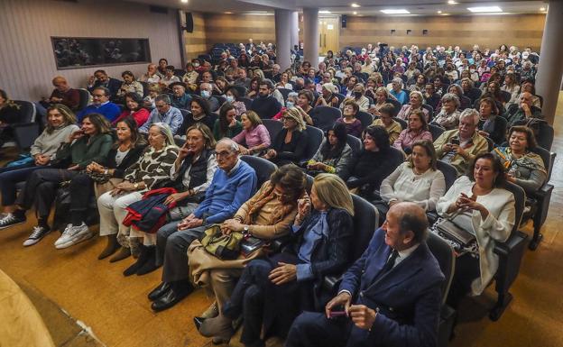 100.000 para mejorar la accesibilidad y dotar de tecnología el salón de actos del Ateneo