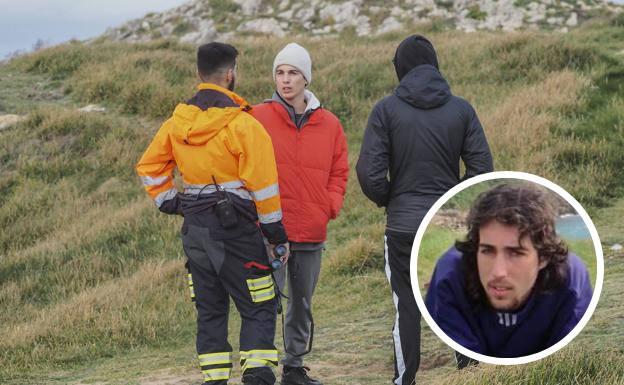 Encuentran una sudadera de Martin Fyrla en la zona de costa donde un testigo vio a una persona nadar mar adentro