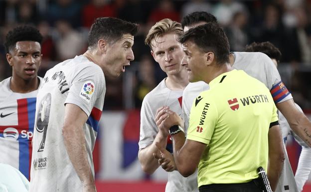 Lewandowski, sancionado con tres partidos