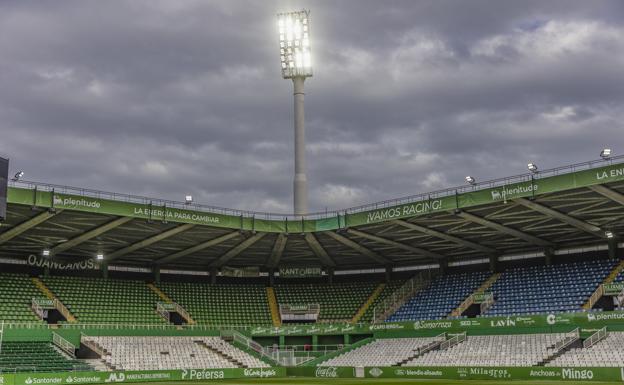 El Sardinero, un estadio condenado por el abandono