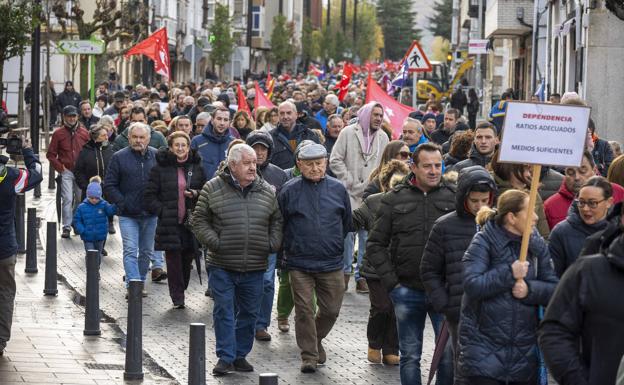 Campoo sale a la calle para defender su futuro