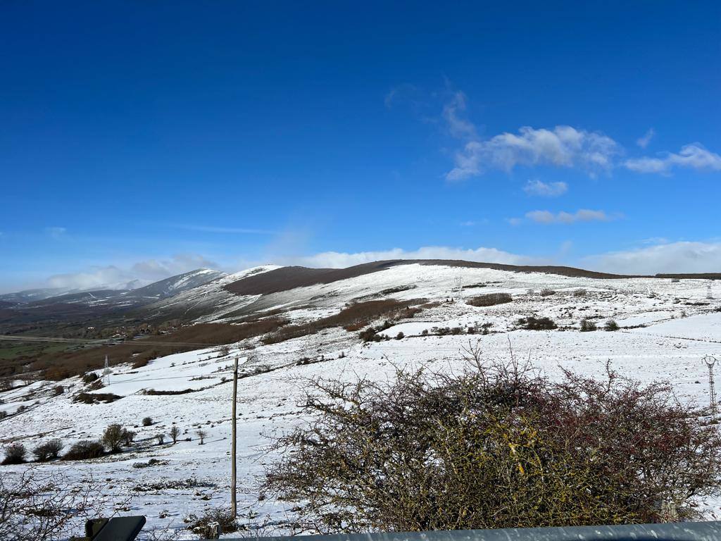 Imágenes de nieve en el Sur de Cantabria: Valderredible y Valdeolea