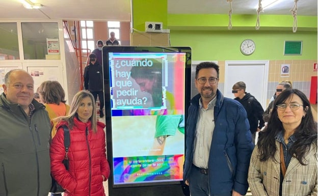 El IES Valentín Turienzo incorpora un punto de información juvenil digital