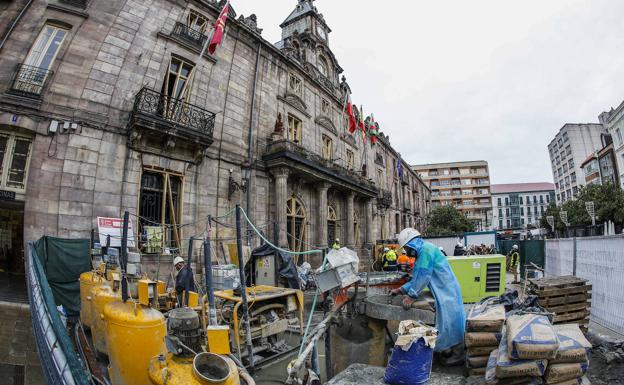 La inestabilidad del suelo obliga a inyectar 300 toneladas de hormigón en el Palacio municipal