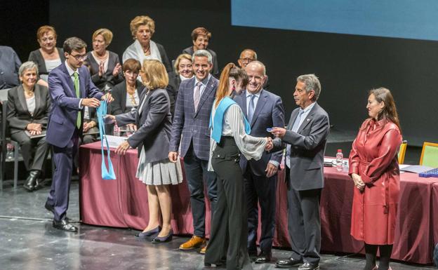 La UNED abre el curso con 2.400 alumnos y con «vocación de servicio» renovada