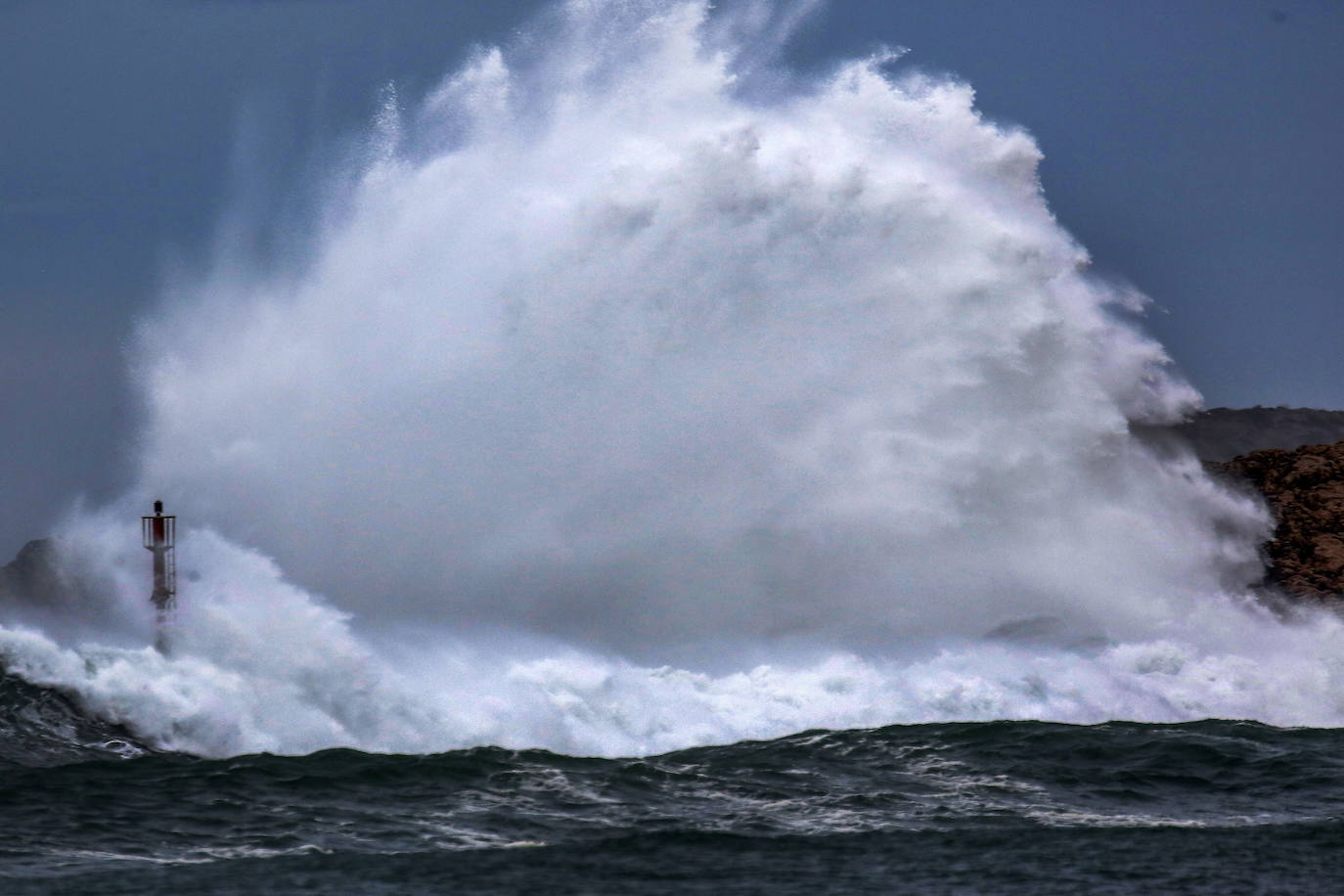 Así se ve el temporal desde Suances