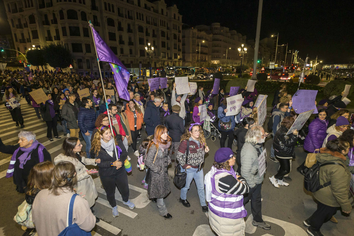 Las mejores imágenes de la manifestación del 25N en Santander