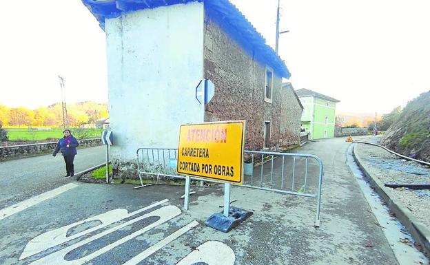 Primeras denuncias por la protesta vecinal contra la obra de la carretera de Salcedo