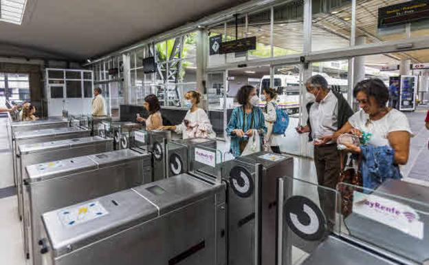 Más de 33.000 cántabros han utilizado los bonos gratuitos para viajar en tren