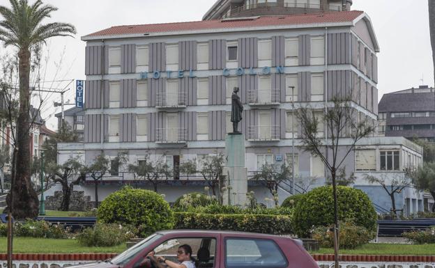 Nadie puja en la subasta del hotel Colón