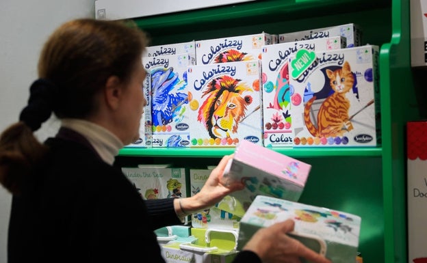 Los anuncios de juguetes no podrán identificar a las niñas como cuidadoras y esposas