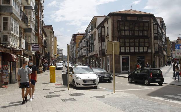 La rehabilitación integral de la calle Julián Ceballos durará seis meses