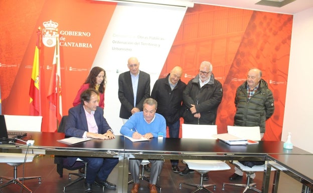 El puerto de La Pozona en Miengo deja de ser ilegal