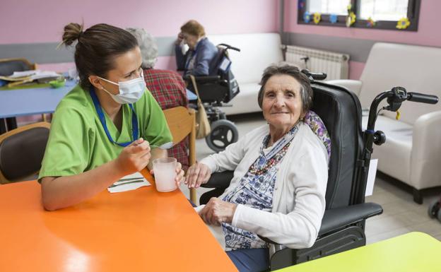 Cantabria recibirá más de 20 millones del Gobierno central para mejorar el sistema de dependencia