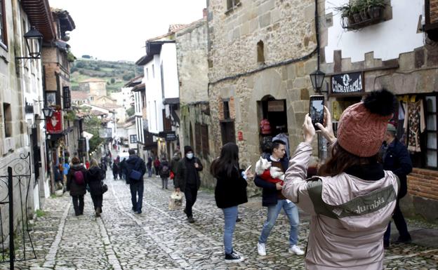 Entre «flojo» y «un desastre», las previsiones de ocupación en Cantabria para un puente demasiado largo