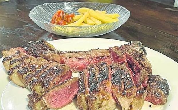 Menú especial con chuletón de vaca tudanca en Le Hórreo