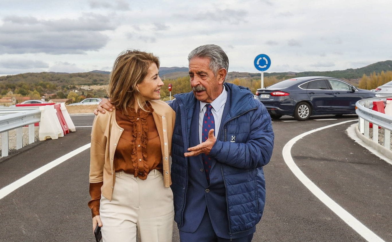 Revilla y Raquel Sánchez piden a Bruselas que el tren a Bilbao esté en la red europea