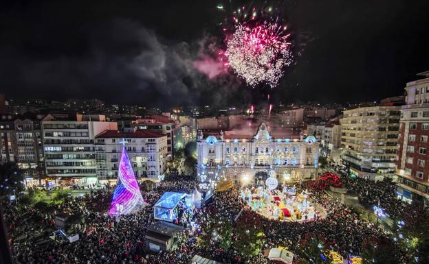 La Alameda de Oviedo encenderá este viernes sus 154 árboles con otra fiesta navideña