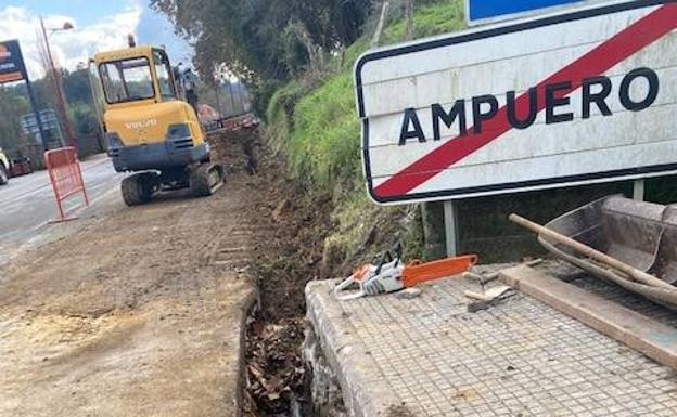 Ampuero renueva la red de abastecimiento del barrio de Rocillo