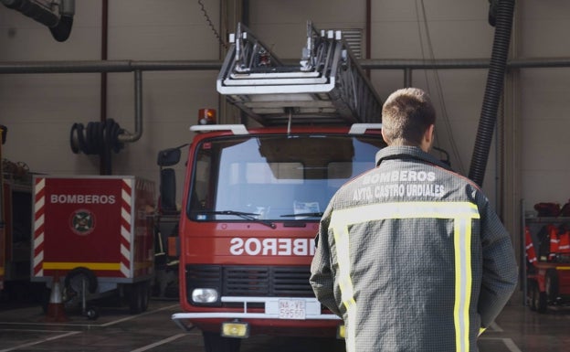 UGT denuncia condiciones laborales «inaceptables» en el parque de Bomberos de Castro