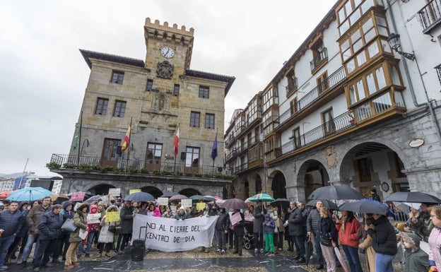 Rechazo frontal en el Parlamento al cierre del Centro de Día de Castro Urdiales