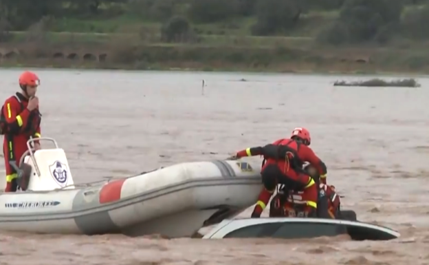 La borrasca Efraín desborda ríos, inunda casas y corta carreteras en Extremadura