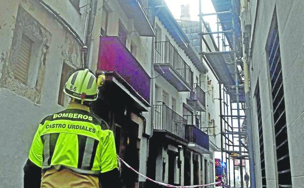 El parque de emergencias de Castro tuvo ayer a un único bombero de guardia