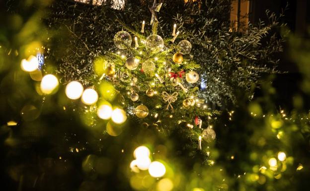 Luces, figuritas y otros peligros de la Navidad: el 112 alerta del cúmulo de riesgos de estas fiestas