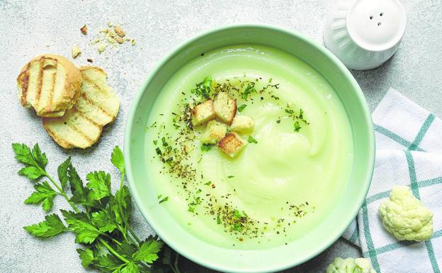 Sopa de coliflor y queso