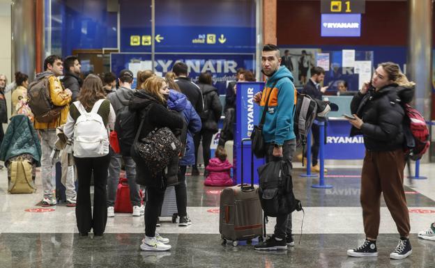 El viento vuelve a generar problemas en el aeropuerto: desviado el vuelo de Valencia