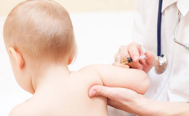 Sanidad financiará la vacuna de la meningitis B a los bebés nacidos en 2023