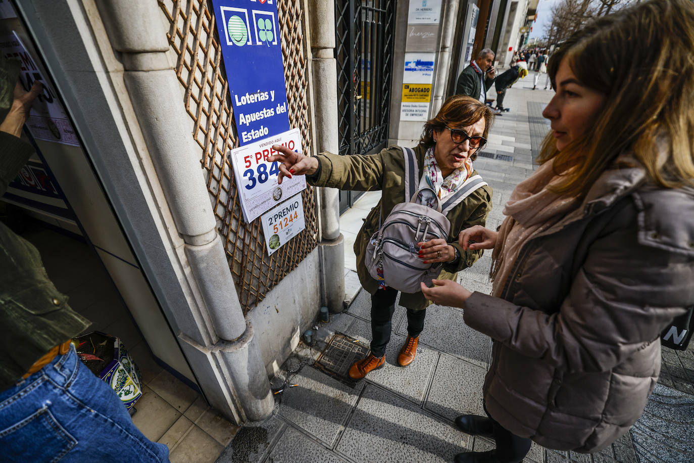 Doble celebración en Calvo Sotelo, tras vender un cuarto y un quinto premios