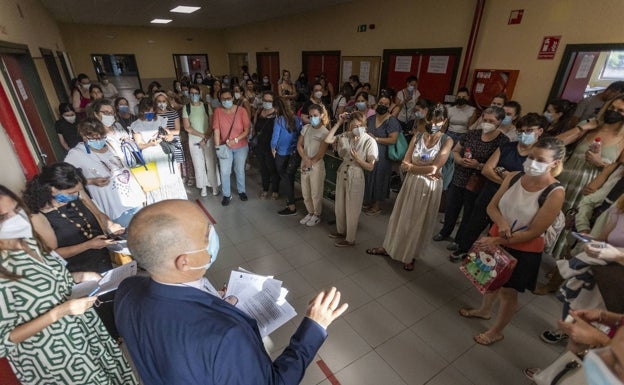 Más de 5.000 docentes se han inscrito en el concurso extraordinario de méritos