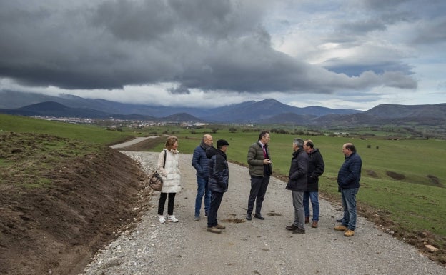 Renovado el camino de Las Hazas en Campoo de Enmedio