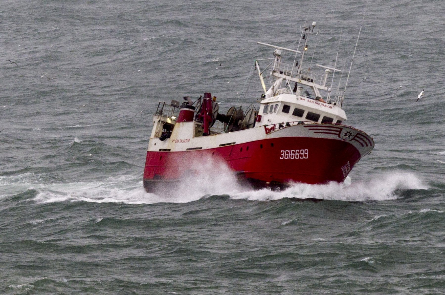 Bruselas recomienda a los pescadores de fondo que exploren otras actividades