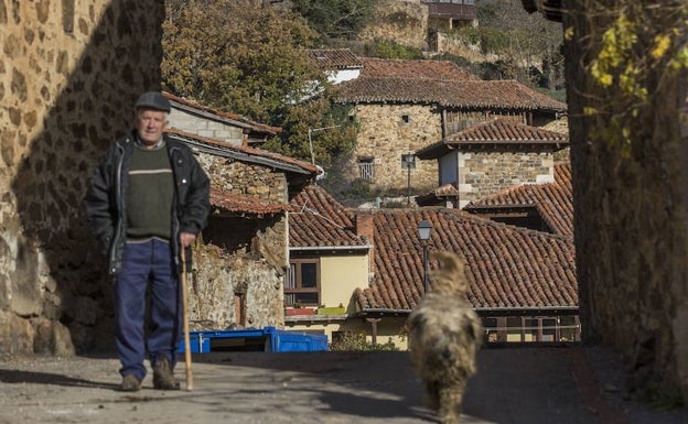 Camaleño y Vega de Liébana abordan el despoblamiento con una subida del Fondo de Cooperación Municipal