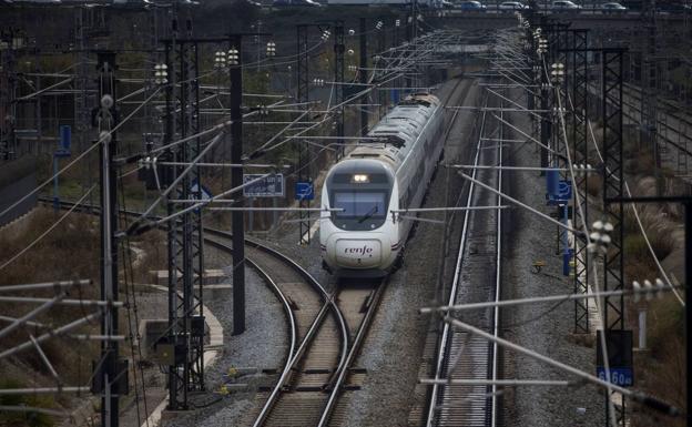 La alianza de Asturias, Galicia y Castilla y León logra 1.700 millones para su tren