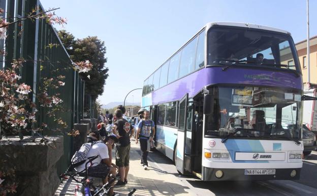 Educación paga un millón de euros en ayudas a 56 empresas de transporte escolar de Cantabria