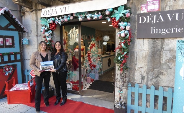 'Déjà Vu' gana el XXX concurso de escaparates de Navidad de Laredo