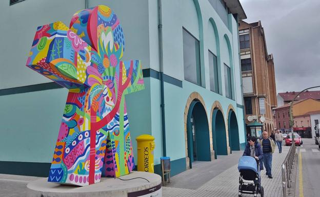 El Teatro Municipal de Los Corrales busca apellido que le distinga de otros coliseos