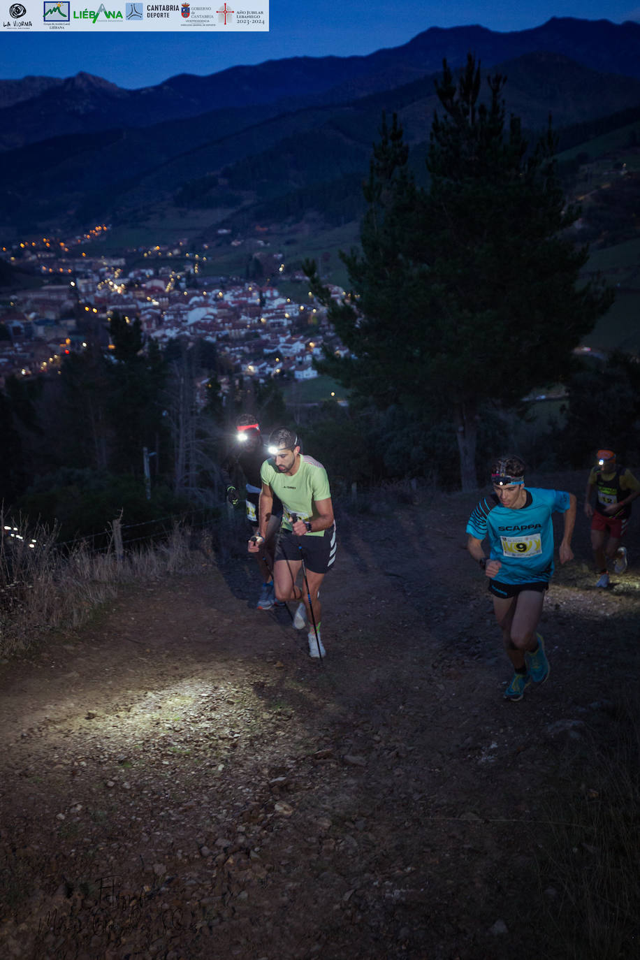 Las mejores imágenes de la Viorna Vertical Nocturna Gran Premio Año Jubilar Lebaniego