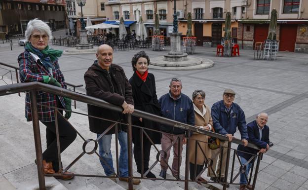 Los vecinos de Pombo y Cañadío, «hartos» de las fiestas en la calle debajo de sus casas