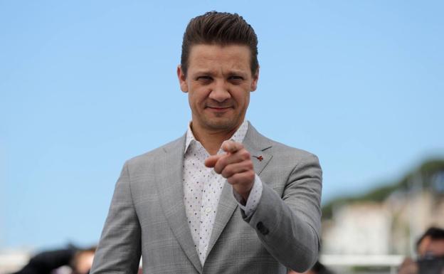 Jeremy Renner, Ojo de Halcón en Marvel, en estado «crítico» por un accidente