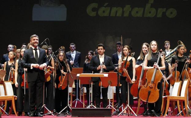 La Sinfónica Juvenil UIMP interpreta 'Música con Ñ' en el Palacio de Festivales