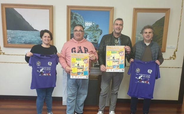 La villa acoge este fin de semana el I Torneo Base Balonmano Santoña