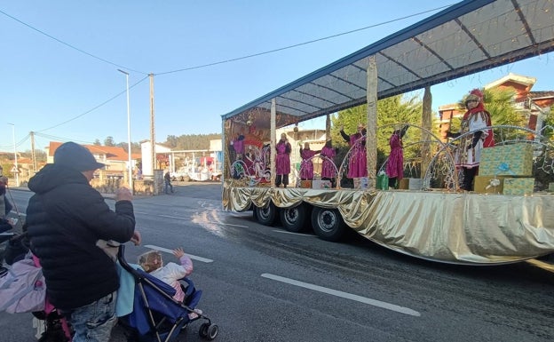 Melchor, Gaspar y Baltasar recorren los pueblos de Piélagos