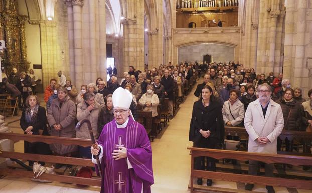 Santander se despide de Benedicto XVI: «Un Papa que mostró un Dios cercano»