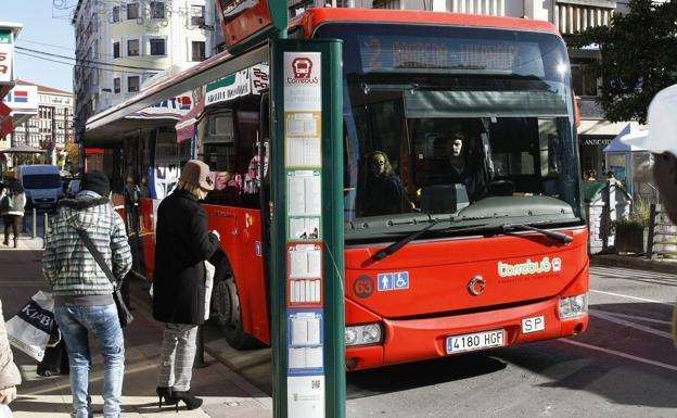 El Torrebús ya ha comenzado a aplicar la rebaja del 50% y cada viaje cuesta 25 céntimos